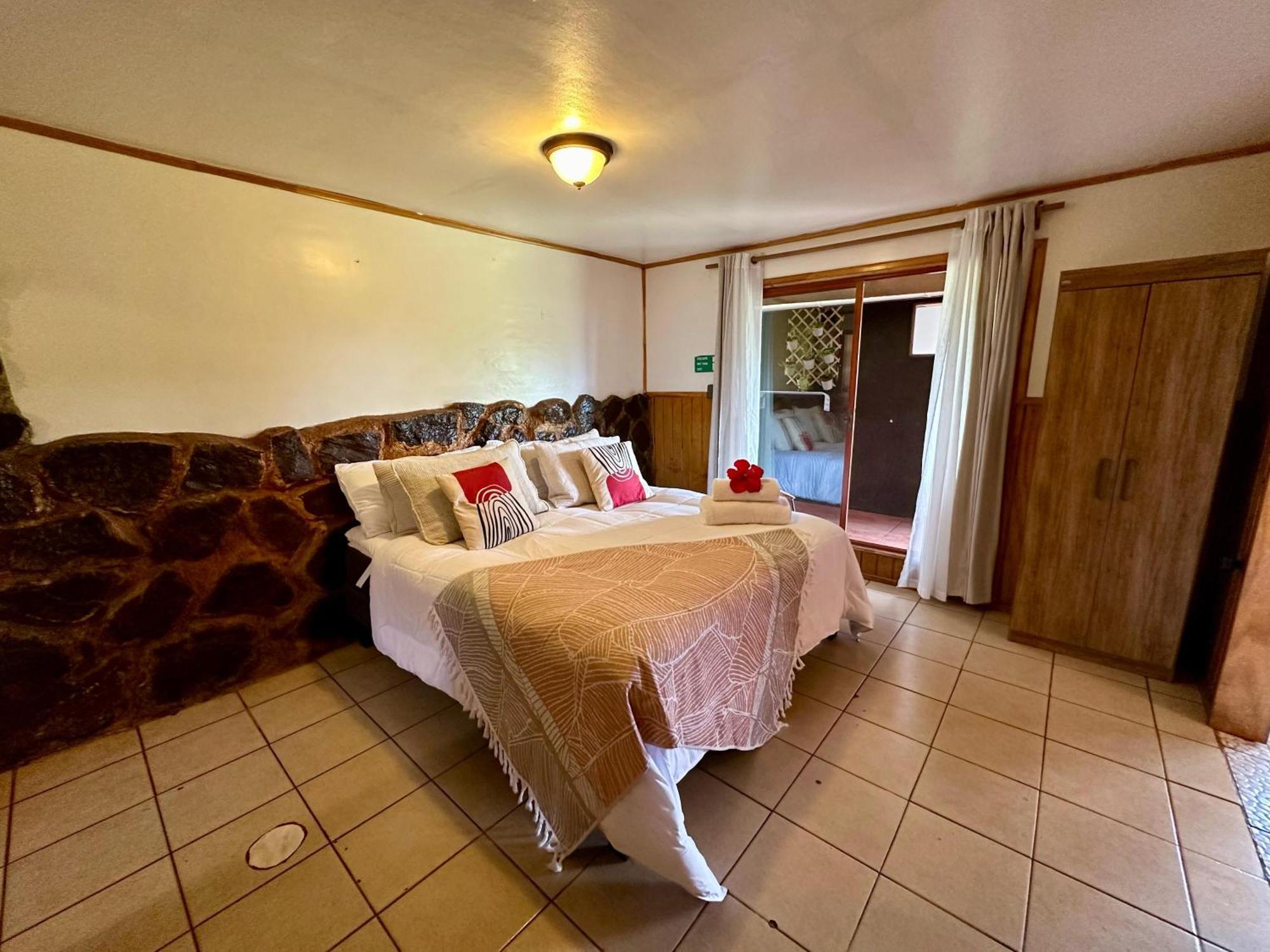 Paraiso Sunset Bungalows Hanga Roa Exterior photo